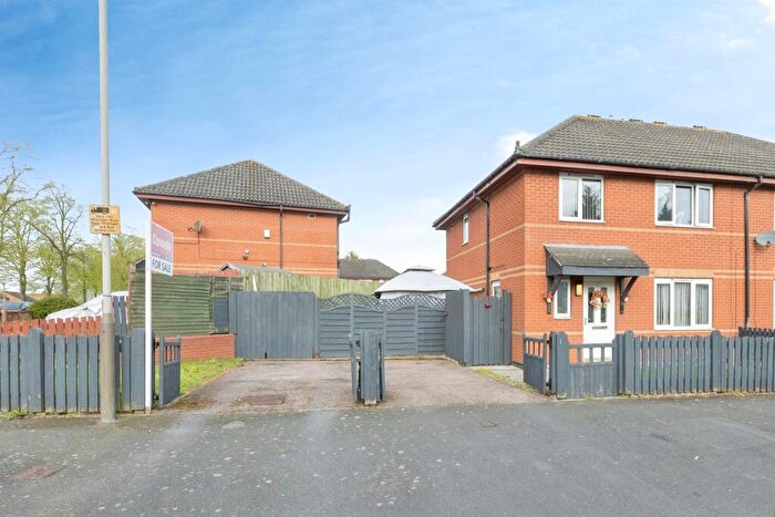 3 Bedroom Semi Detached House For Sale In Repington Row, Leicester, LE2