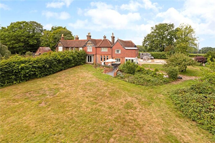 5 Bedroom Semi-Detached House For Sale In Norwood Hill, Horley, Surrey, RH6