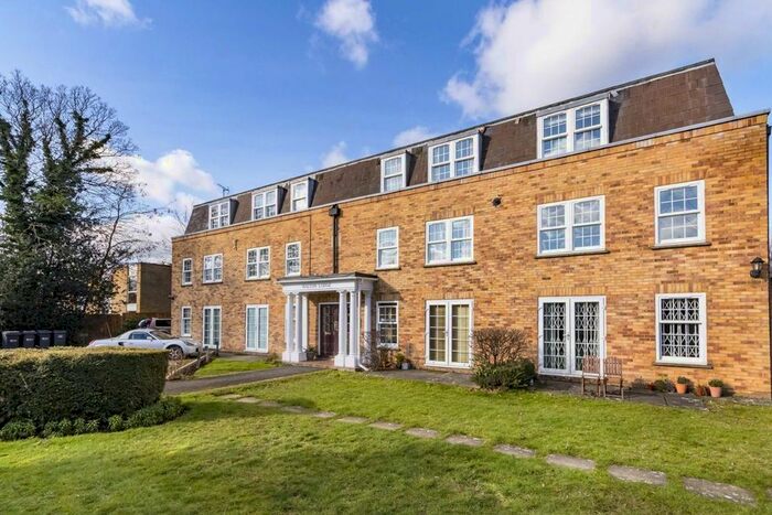 1 Bedroom Flat To Rent In St. James's Road, Hampton Hill, Hampton, TW12