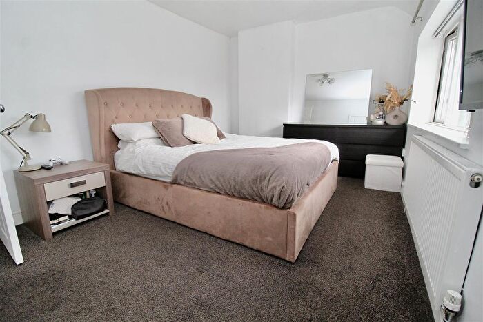 2 Bedroom End Terrace House For Sale In Brownfield Road, Shard End, Birmingham, B34