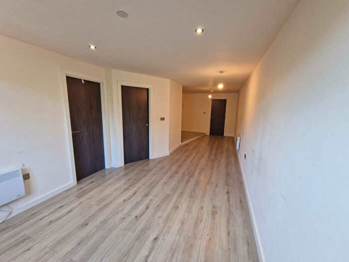 1 Bedroom Apartment To Rent In Conditioning House, Cape Street, Bradford, Yorkshire, BD1