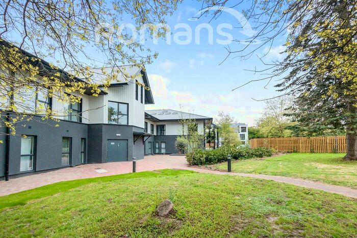 1 Bedroom Flat To Rent In Green Lane, Bagshot, GU19