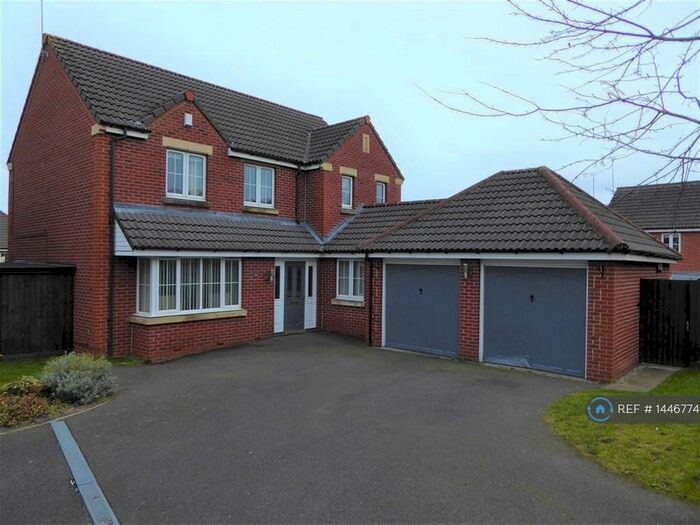 4 Bedroom Detached House To Rent In Thistle Close, Swadlincote, DE11