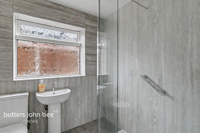 3 Bedroom Semi-Detached House For Sale In Singleton Avenue, Crewe, CW1