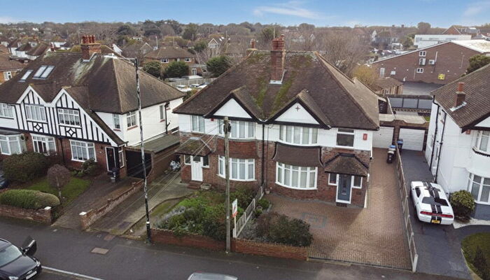 3 Bedroom Semi Detached House For Sale In Northdown Road, Margate, CT9