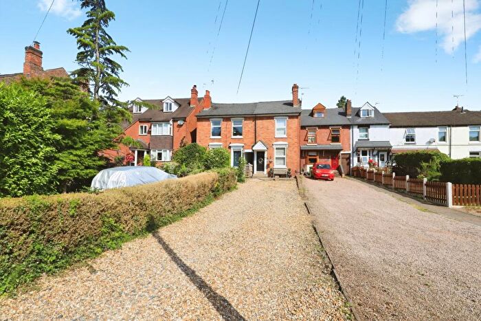 3 Bedroom Terraced House For Sale In Stourbridge Road, Kidderminster, Worcestershire, DY10
