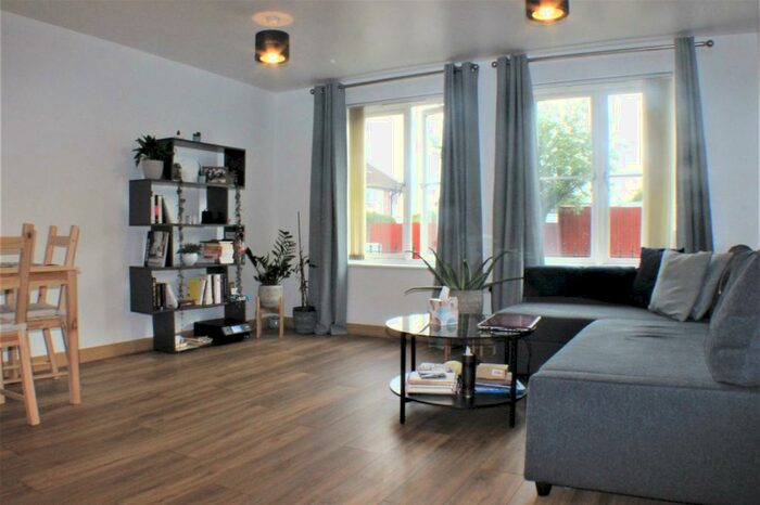 1 Bedroom Flat To Rent In Welcome Inn, Eltham, SE9