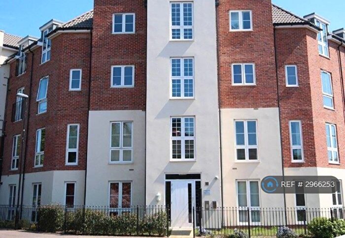 2 Bedroom Flat To Rent In Stephenson Court, Worthing, BN13