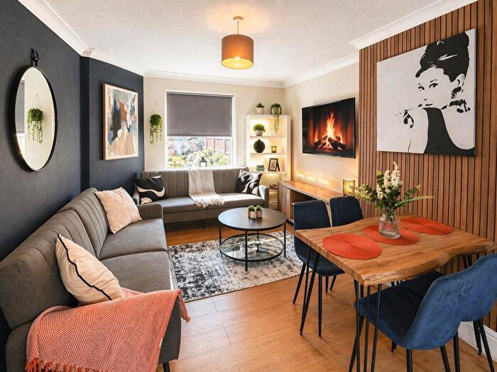 6 Bedroom Terraced House For Sale In Rolleston Drive -, Lenton, East Midlands, NG7