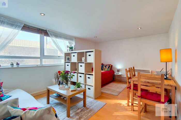 1 Bedroom Apartment To Rent In Gresham Place, London, N19