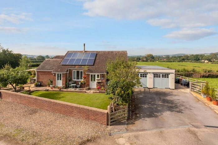 4 Bedroom Detached House For Sale In Pickering Road, Keldholme, Kirkbymoorside, York, YO62