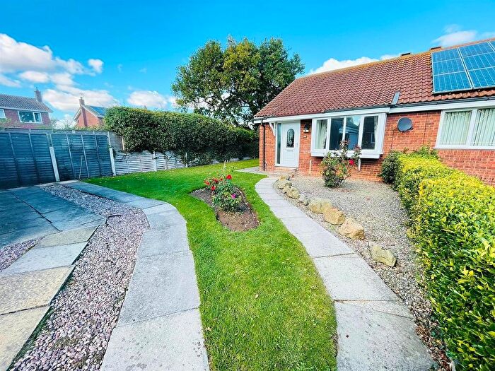 2 Bedroom Semi-Detached Bungalow To Rent In Garth Drive, Hambleton, YO8
