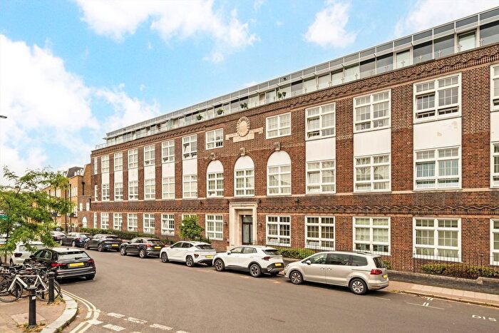 3 Bedroom Flat For Sale In Camberwell Grove, Camberwell, SE5