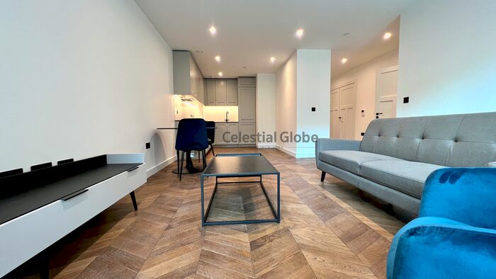 1 Bedroom Flat For Sale In Brook Street, Kingston Upon Thames, KT1