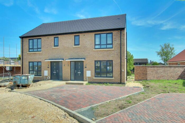 3 Bedroom Semi-Detached House For Sale In East Newlands, Somersham, PE28