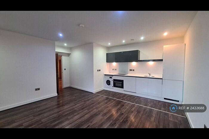 2 Bedroom Flat To Rent In Kettleworks, Birmingham, B1