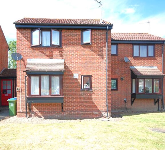 1 Bedroom Semi-Detached House To Rent In Halifield Drive, Belvedere, DA17