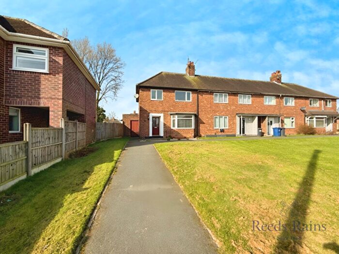 3 Bedroom End Of Terrace House To Rent In Oldcastle Avenue, Newcastle, Staffordshire, ST5