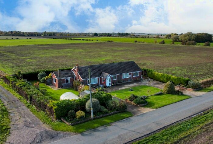 4 Bedroom Detached Bungalow For Sale In Willows Lane, Sibsey, Boston, PE22