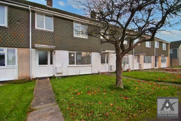 3 Bedroom Terraced House To Rent In Monkton Avenue, BS24