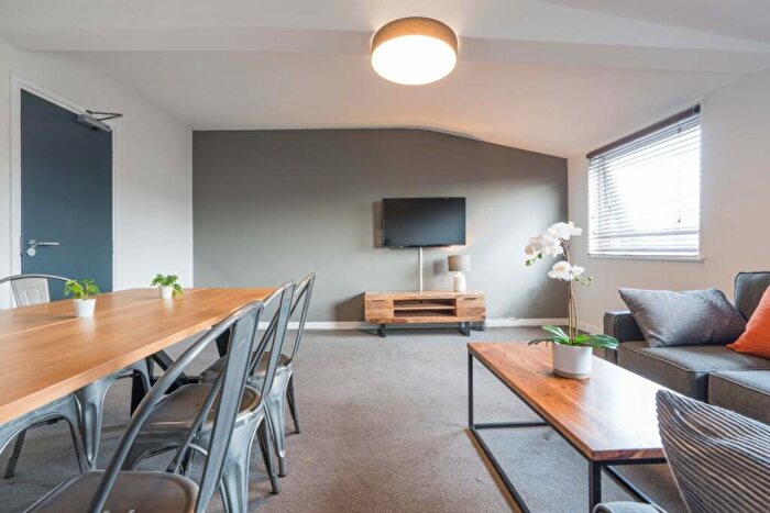 6 Bedroom Flat To Rent In Osborne Road, Newcastle, NE2