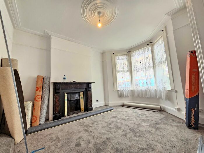 3 Bedroom Terraced House To Rent In Fairfax Drive, Westcliff-On-Sea, SS0