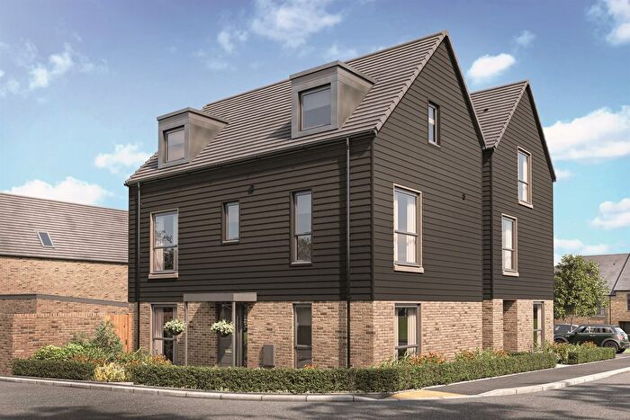 4 Bedroom Detached House For Sale In Blunsdon Hill, Blunsdon, Swindon, SN26