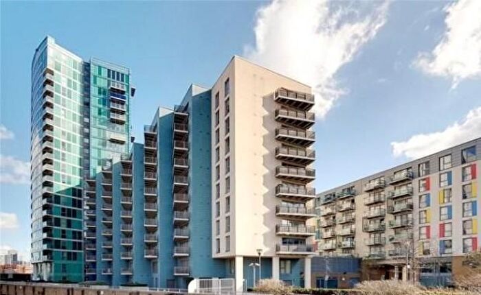 2 Bedroom Flat To Rent In High Street, London, E15