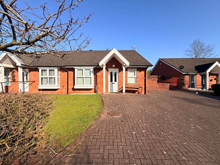 2 Bedroom Semi-Detached Bungalow For Sale In Austin Close, Westvale, L32