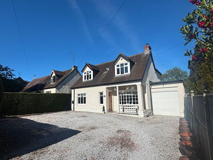 4 Bedroom Detached House For Sale In Greendale Avenue, Holymoorside, Chesterfield, S42