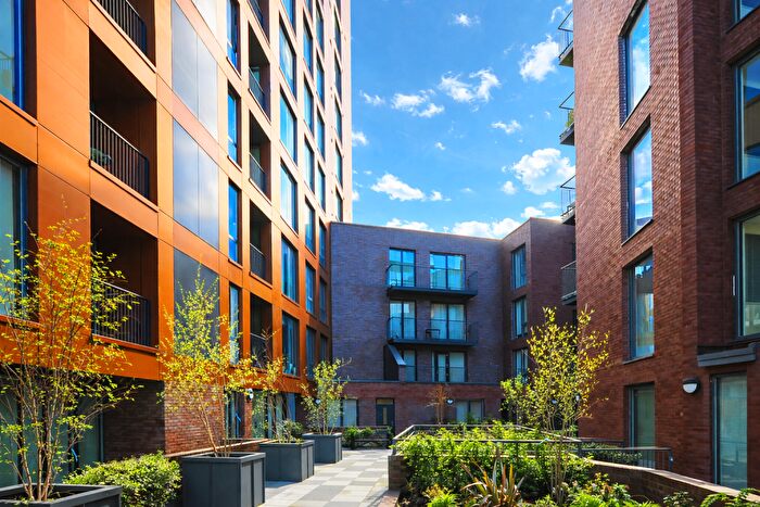 1 Bedroom Flat For Sale In The Landmark, Salford, Manchester, M5
