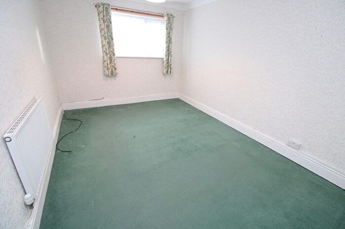 2 Bedroom Bungalow For Sale In Oakville Avenue, Rhyl, Denbighshire, LL18