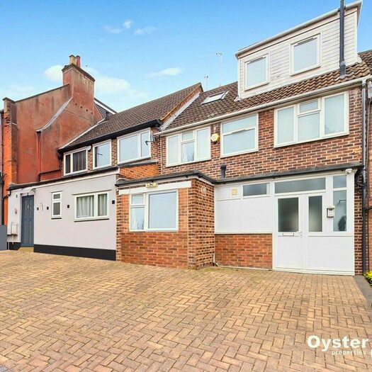 5 Bedroom Terraced House To Rent In Brunswick Park Road, London, N11