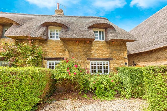 2 Bedroom Detached House For Sale In Laundry Road, Apethorpe, Peterborough, PE8