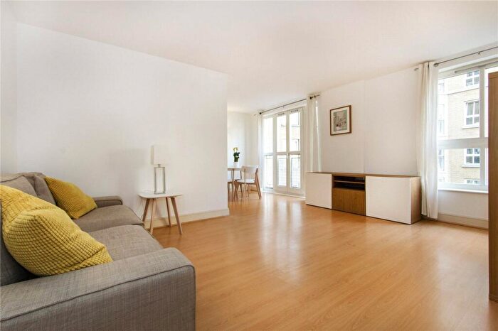 1 Bedroom Apartment For Sale In Commercial Road, London, E1
