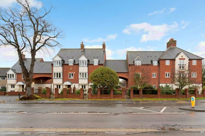 2 Bedroom Flat To Rent In Warwick Mews Stratford-upon-Avon, CV37