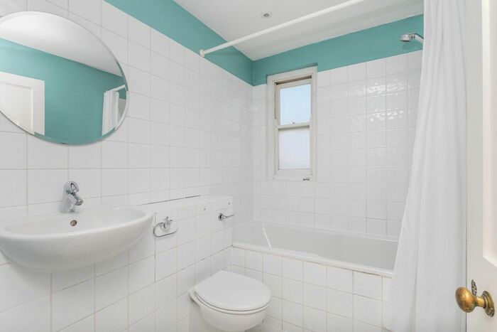 2 Bedroom End Of Terrace House To Rent In Parchment Street, Winchester, SO23