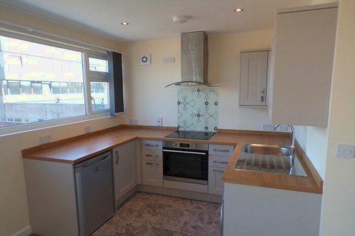 1 Bedroom Flat To Rent In Somerset Square, Nailsea, BS48