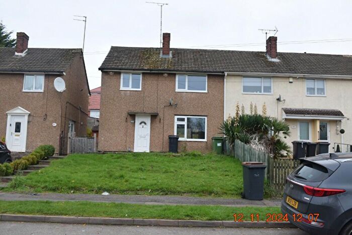 3 Bedroom Semi-Detached House To Rent In Queen Elizabeth Road, Nuneaton, Warwickshire, CV10