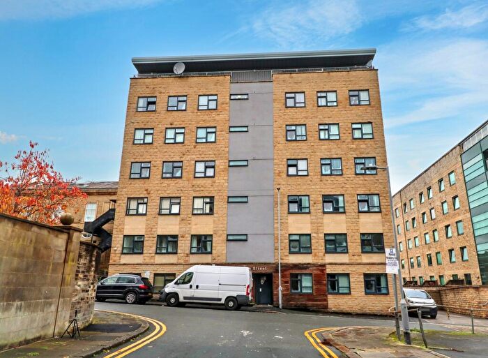 1 Bedroom Flat For Sale In Apt, Stone Street, Bradford, BD1