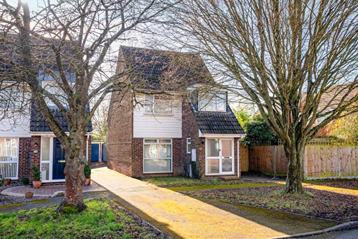 3 Bedroom Detached House For Sale In Thamesdale, London Colney, St. Albans, Hertfordshire, AL2