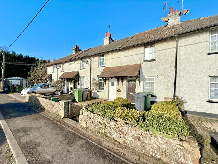 2 Bedroom House To Rent In Langley, Maidstone, ME17