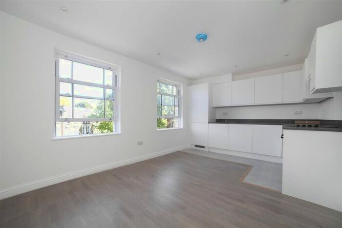 1 Bedroom Flat To Rent In Flaxman Road, London, SE5