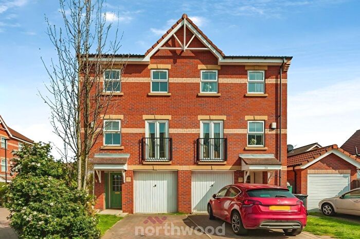 3 Bedroom Semi Detached House For Sale In Turnberry Mews, Stainforth, Doncaster, DN7