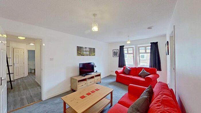 2 Bedroom Flat To Rent In Stewart Terrace, Edinburgh, EH11