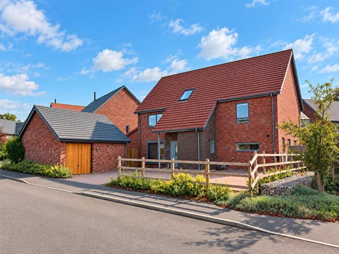 4 Bedroom Detached House For Sale In Old Stable Lane, Kentford, CB8