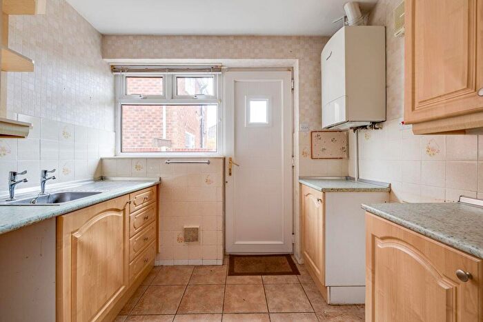2 Bedroom Semi-Detached Bungalow For Sale In Whitby Avenue, Chester, CH2
