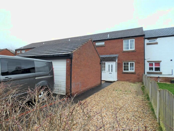 3 Bedroom Semi-Detached House To Rent In Manor House Close, Leyland PR26