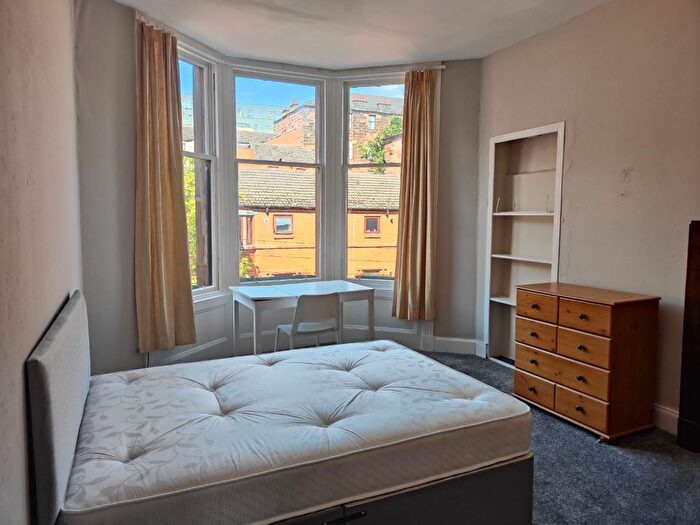 3 Bedroom Flat To Rent In Caird Drive, Partick, Glasgow, G11