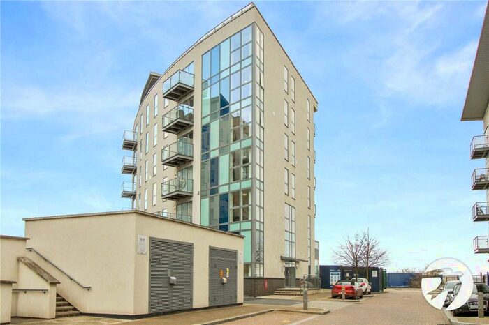 2 Bedroom Flat To Rent In Wainwright Avenue, Greenhithe, Kent, DA9